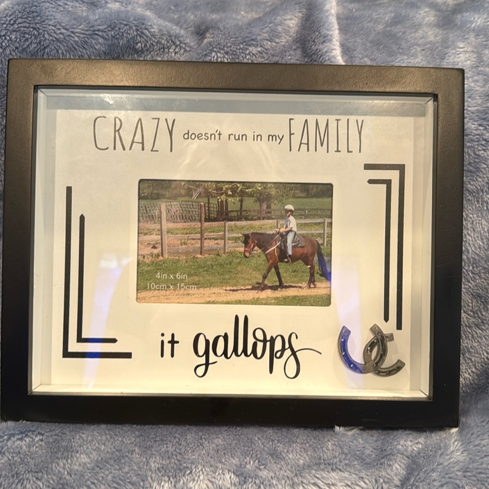 NWT Super cute shadow box 12” x 9.5 for a 4”x6” picture.